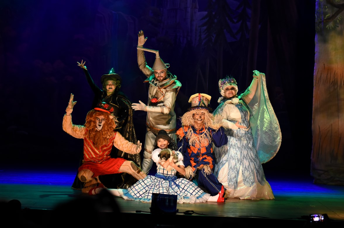 O Mundo Mágico de Dorothy em Goiânia - Peça O Mundo Mágico de Dorothy será apresentada em formato híbrido no Dia das Crianças  