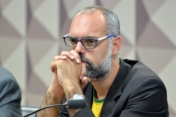 Foragido nos EUA, Allan dos Santos pede a STF para desbloquear suas contas