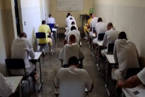 Encceja: Exame oferece certificado escolar e contribui para ressocialização de presos em Goiás