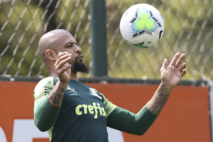 Felipe Melo recebe proposta para renovar com o Palmeiras por mais uma temporada