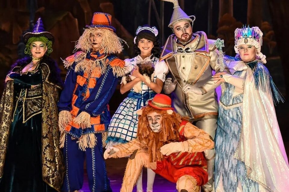 O Mundo Mágico de Dorothy em Goiânia - Peça O Mundo Mágico de Dorothy será apresentada em formato híbrido no Dia das Crianças 