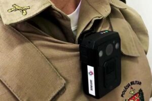 MP recorre de decisão que suspendeu instalação de câmeras em fardas de PMs de Anápolis