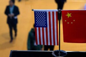 EUA e China concordam em avaliar negociação sobre controle de armase China anunciam que chegaram a acordo de cooperação na COP26
