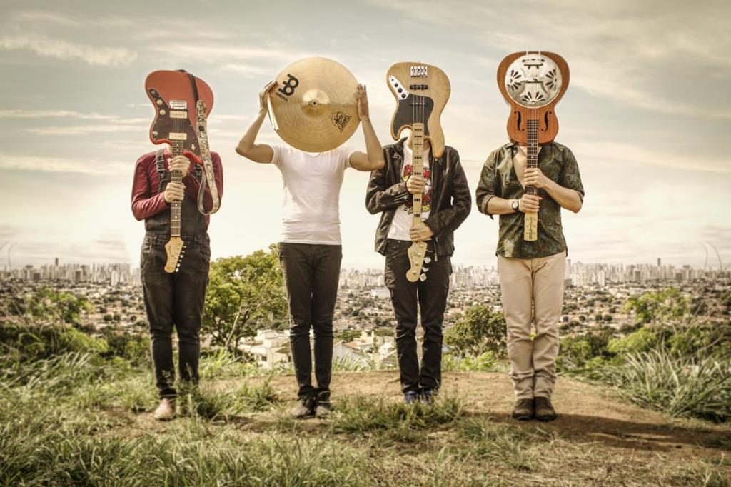 Banda Os Blankas se apresenta em Goiânia nesta quinta