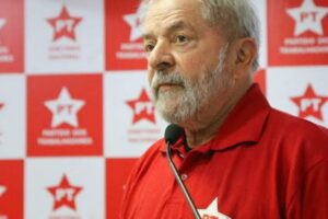Bolsonaro perderia todos, segundo pesquisa de opinião. Lula vence em todos os cenários de intenção de voto, diz BTG/FSB