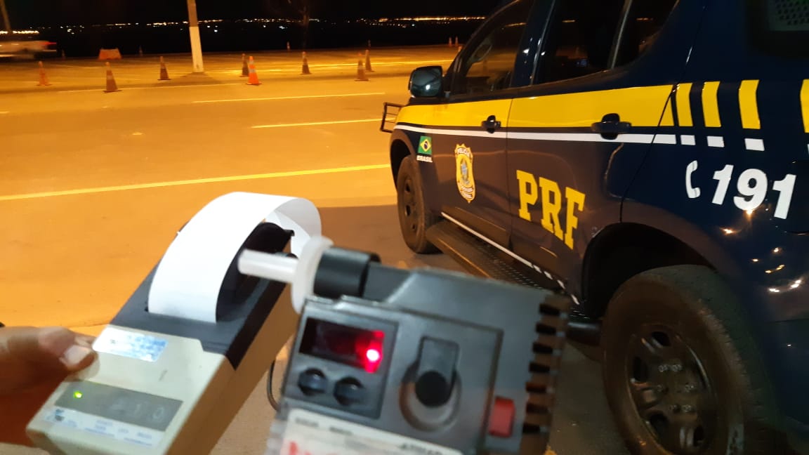 PRF prende quatro motoristas embriagados em apenas uma noite na BR-070, em Águas Lindas