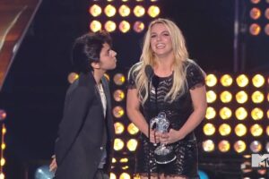 Lady Gaga elogia Britney Spears: 'Você mudou o rumo das mulheres'