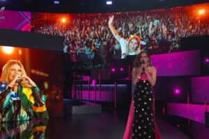 Anitta homenageia Marília Mendonça no Grammy Latino