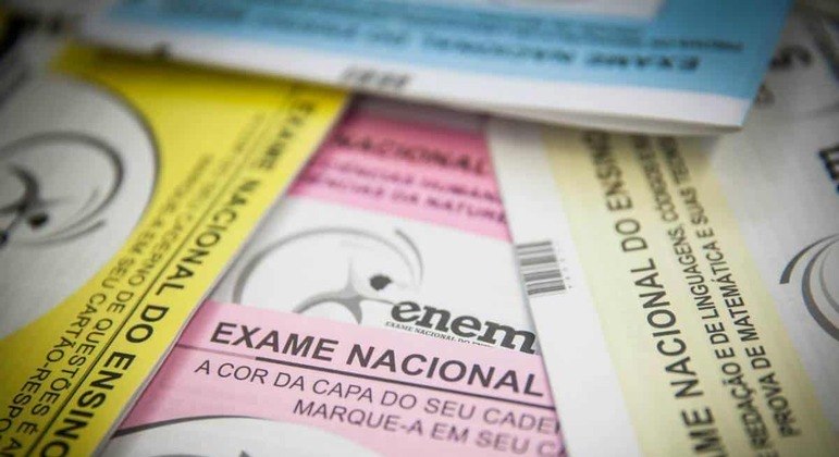Estudantes podem pedir isenção da taxa do Enem 2022 até dia 15 de abril (Foto: Divulgação - Inep)