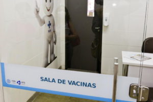 UFG inaugura sala de vacinação contra a Covid-19, em Goiânia