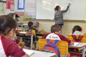 Matrículas para o Ensino Fundamental I e II estarão disponíveis a partir da próxima segunda-feira (6) (Foto: Divulgação - SecomAparecida)