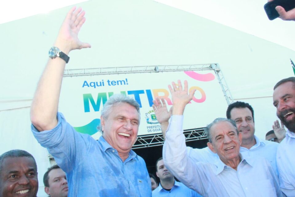 Governador Ronaldo Caiado em mutirão promovido por Iris Rezende em Goiânia (Foto: Prefeitura)