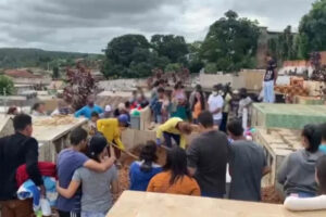Mãe e filha assassinadas em triplo homicídio de Corumbá são sepultadas nesta terça (30)
