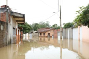 A Caixa vai liberar o FGTS para cidades da Bahia e Minas Gerais, que estão em estado de emergência após serem atingidas por temporal. (Foto: Gil Leonardi/Imprensa MG)