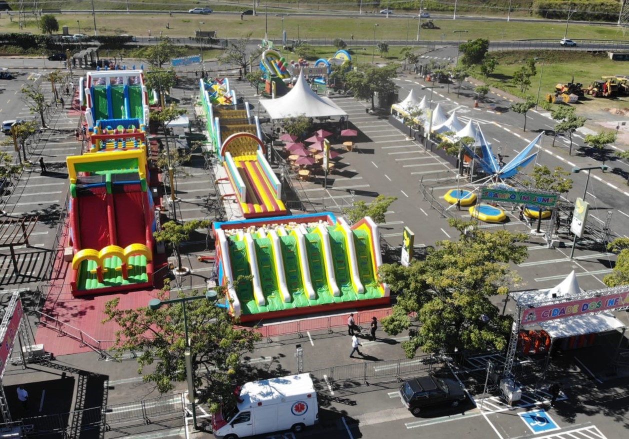 Maior parque de infláveis do Brasil em Goiânia: parque Cidade dos Infláveis em Goiânia