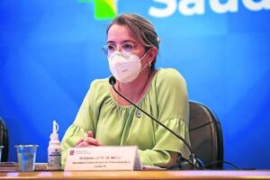 Secretária de enfrentamento da Covid recomenda suspensão do Carnaval em 2022