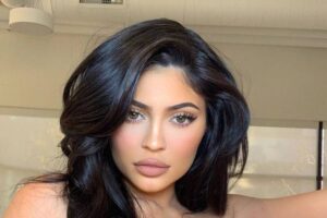 Fã obcecado de Kylie Jenner invade mansão para pedir modelo em casamento