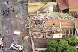 Outras três pessoas foram socorridas. Criança e homem morrem em desabamento de prédios em Belo Horizonte, Minas Gerais desabaram