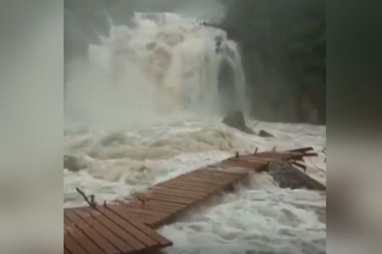 As fortes e intensas chuvas devem continuar na região da Chapada dos Veadeiros, em Goiás, onde há cerca de mil famílias isoladas. (Foto: reprodução)