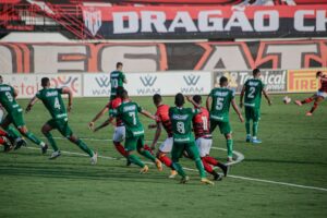 Jogo entre Atlético-GO e Goiás no Goianão 2021