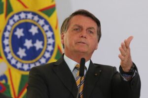 Bolsonaro usa alagamento de cidades na BA para atacar lockdown contra Covid