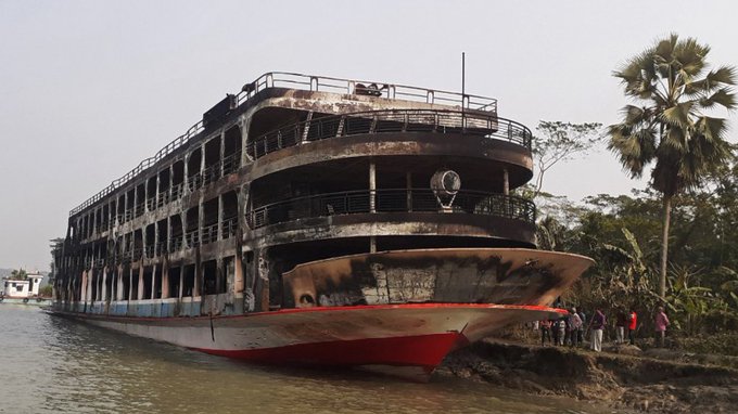 Incêndio em barco deixa ao menos 39 mortos em Bangladesh