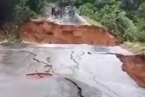 Fortes chuvas destroem estrada e isolam municípios, no Piauí