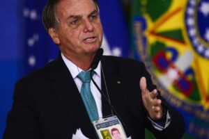 Bolsonaro: 'Não tá havendo morte de criança que justifique algo emergencial'