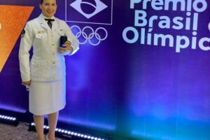 Laís Nunes durante premiação do Prêmio Brasil Olímpico