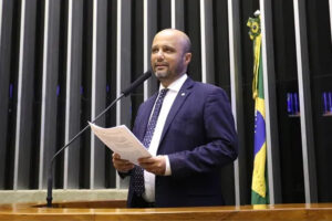 Projeto de deputado por Goiás, que pode prejudicar merenda, foi feito com lobby do agro