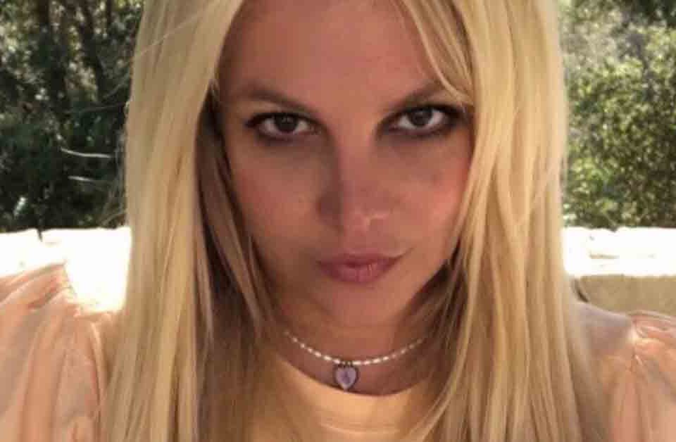 cantora Ela desativou comentários na foto publicada na rede social. Britney Spears compartilha foto nua no Instagram: 'Mulher livre'