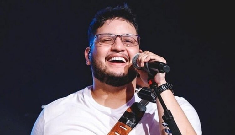 Morre cantor Maurílio, aos 28 anos