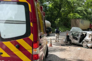 Uma pessoa morreu e outras três ficaram feridas em acidente na BR-153, em Uruaçu