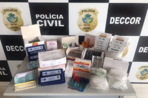 A Polícia Civil apreendeu objetos e documentos para subsidiar investigação de crime de dispensa ilegal de licitação em Nazário. (Foto: divulgação/Polícia Civil)