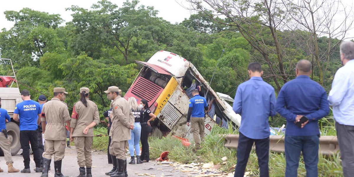 IML identifica quarta vítima fatal de acidente com ônibus na BR-153, em Aparecida - veja lista (Foto: Jucimar Sousa - Mais Goiás)