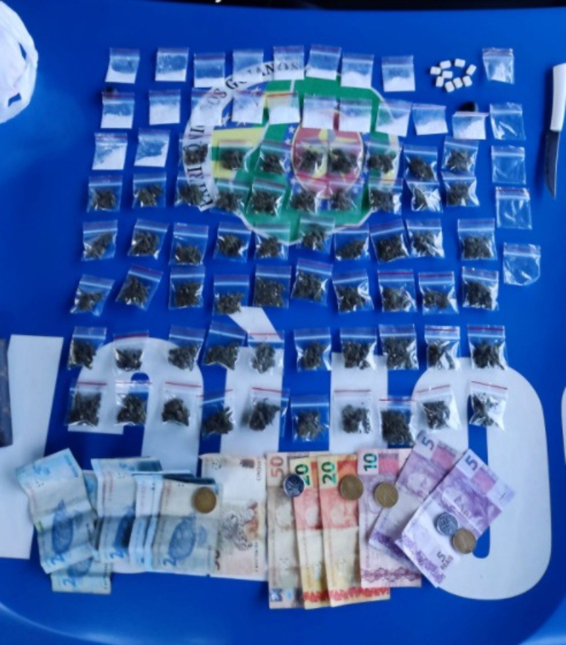 PM acaba com ponto de venda de drogas no centro de Goiânia