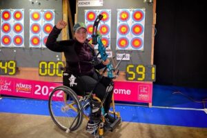 Jane Karla comemora recorde mundial no Tiro com Arco