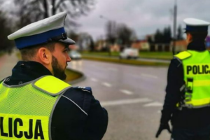 Homem foragido há 20 anos é preso por não usar máscara na Polônia