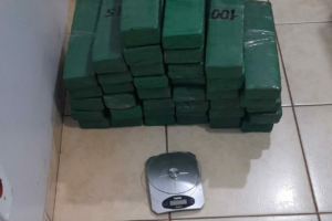 Mulher de detento é presa com 38 tabletes de maconha avaliados em R$60 mil em Jataí