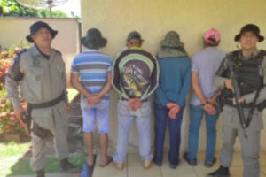 Grupo suspeito de garimpo ilegal de diamante no Rio Pilão é preso em Israelândia