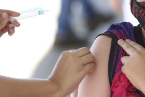 Anvisa aprova uso da Coronavac em crianças a partir de 6 anos - (Foto: Agência Brasil)