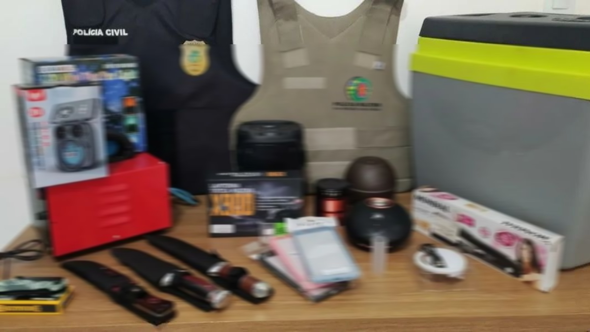 Os agentes civis conseguiram recuperar todos os objetos furtados