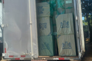 PRF prende motorista de caminhão com cigarros contrabandeados em Hidrolândia