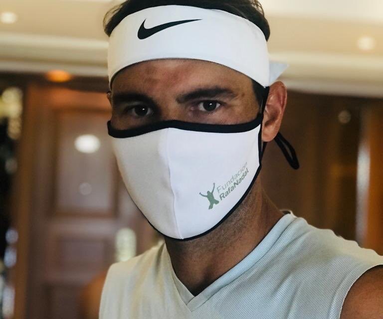 Rafael Nadal de máscara