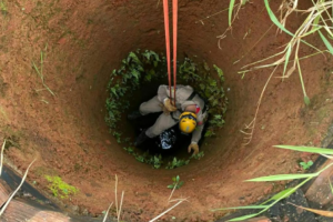 Resgate: cachorro fica ileso após queda de 15m em cisterna de Goianira