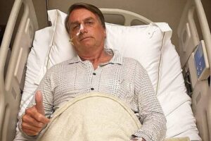 Médico de Bolsonaro diz que presidente provavelmente não precisará de nova cirurgia