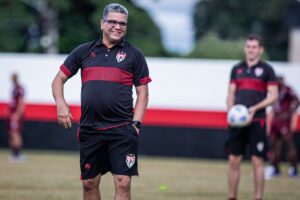 Marcelo Cabo, treinador do Atlético Goianiense 2022