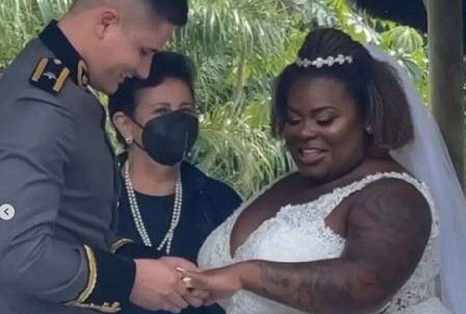 Casamento da cantora foi no Rio; ela conheceu Lucas Souza há cinco meses. Fotos do casamento de Jojo Todynho com oficial do Exército