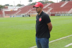 Kássio Fernando, treinador do Vila Nova Sub-20