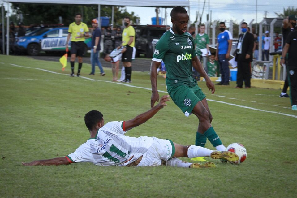 Diego em jogo pelo Goiás contra o Morrinhos